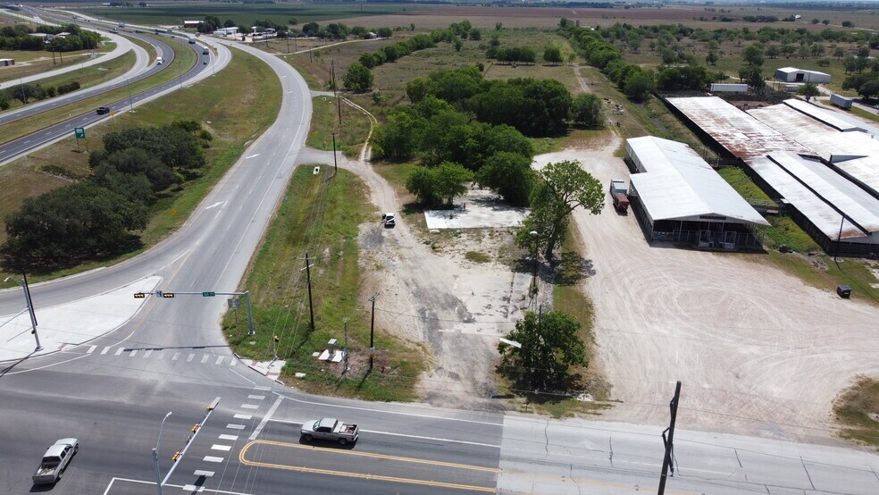 1801 S Mechanic St, El Campo, TX à vendre - Photo de l’immeuble – Image 2 sur 15
