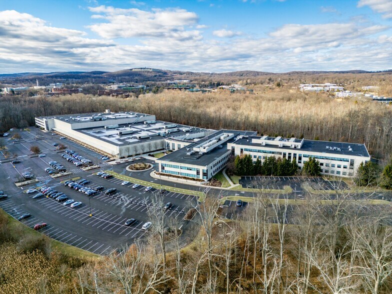 15 Sylvan Way, Parsippany, NJ à louer - Aérien – Image 3 sur 16