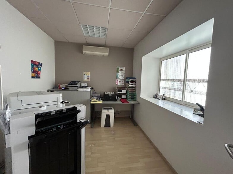 Local d'activités dans Caudan à vendre - Photo intérieure – Image 3 sur 12
