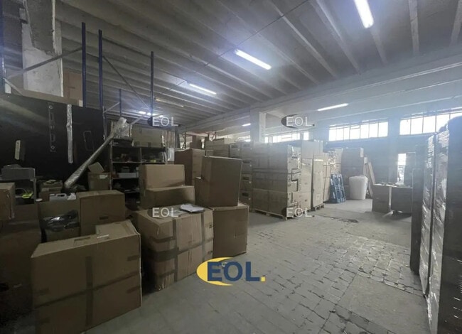 Plus de détails pour Local d'activités, Industriel/Logistique à louer