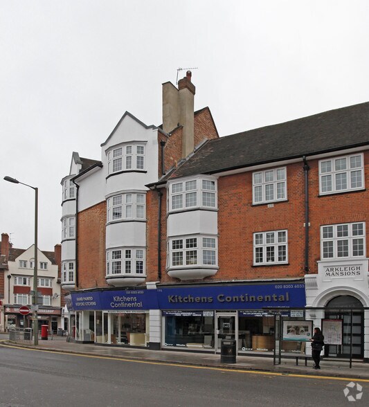 194-200 Brent St, Londres à louer - Photo de l’immeuble – Image 2 sur 5