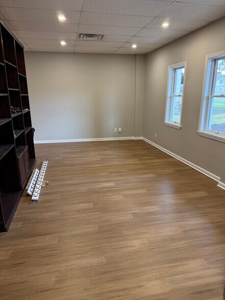 111-119 E Goldsborough St, Crown Point, IN à louer - Photo de l’immeuble – Image 1 sur 5