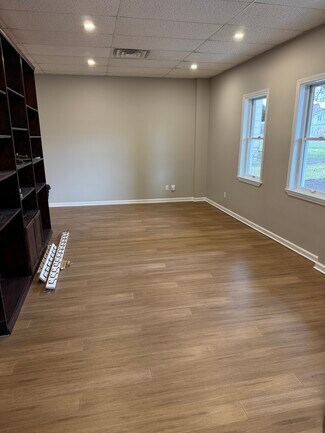 Plus de détails pour 418-420 Merrillville Rd, Crown Point, IN - Bureau à louer