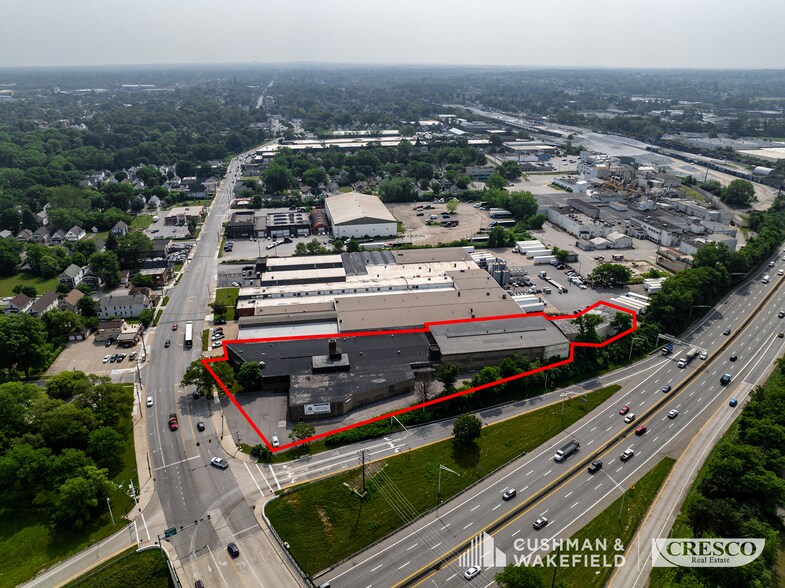 5200 Harvard Ave, Newburgh Heights, OH à vendre - Photo de l’immeuble – Image 2 sur 11