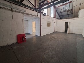 31 Neville Rd, Croydon à louer Photo intérieure– Image 1 sur 4