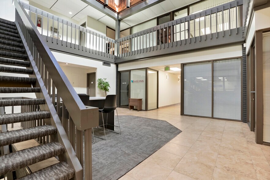 12191 W 64th Ave, Arvada, CO à louer - Photo de l’immeuble – Image 3 sur 16