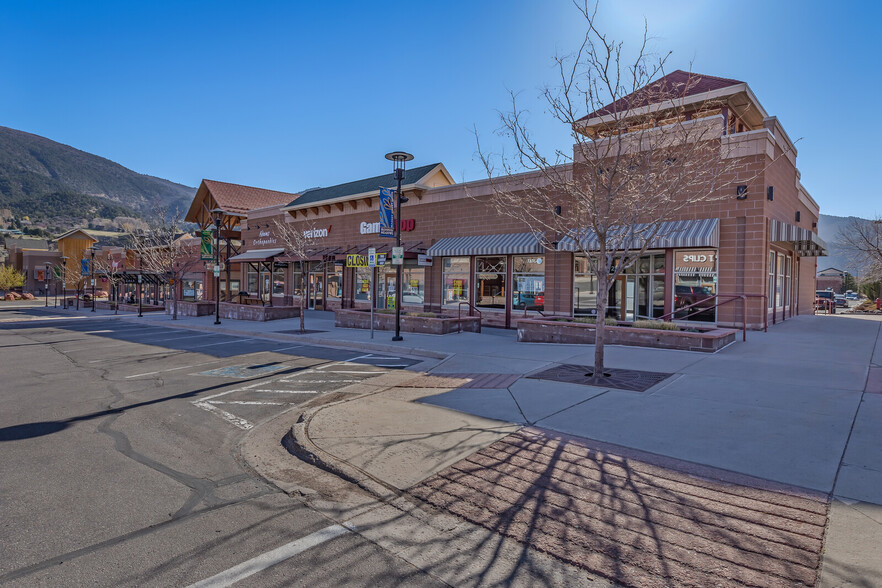 105-415 E Meadows Dr, Glenwood Springs, CO à louer - Photo de l’immeuble – Image 1 sur 18