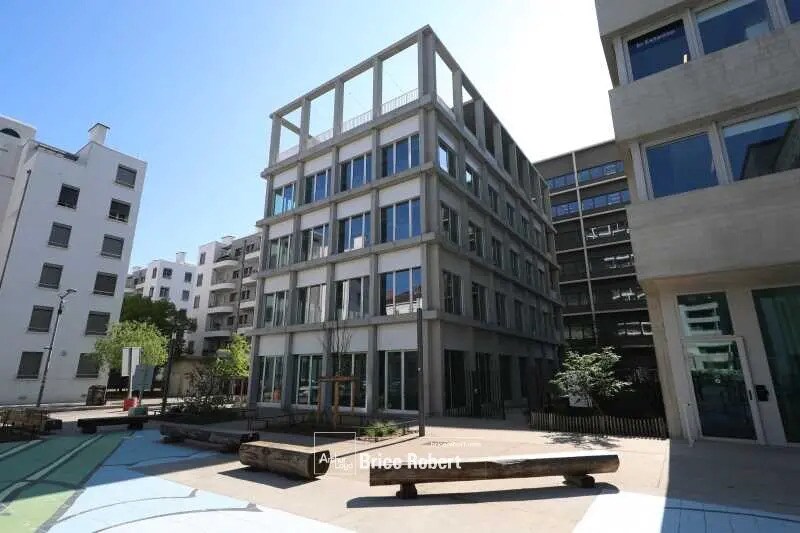Bureau dans Lyon à vendre - Photo de l’immeuble – Image 3 sur 12
