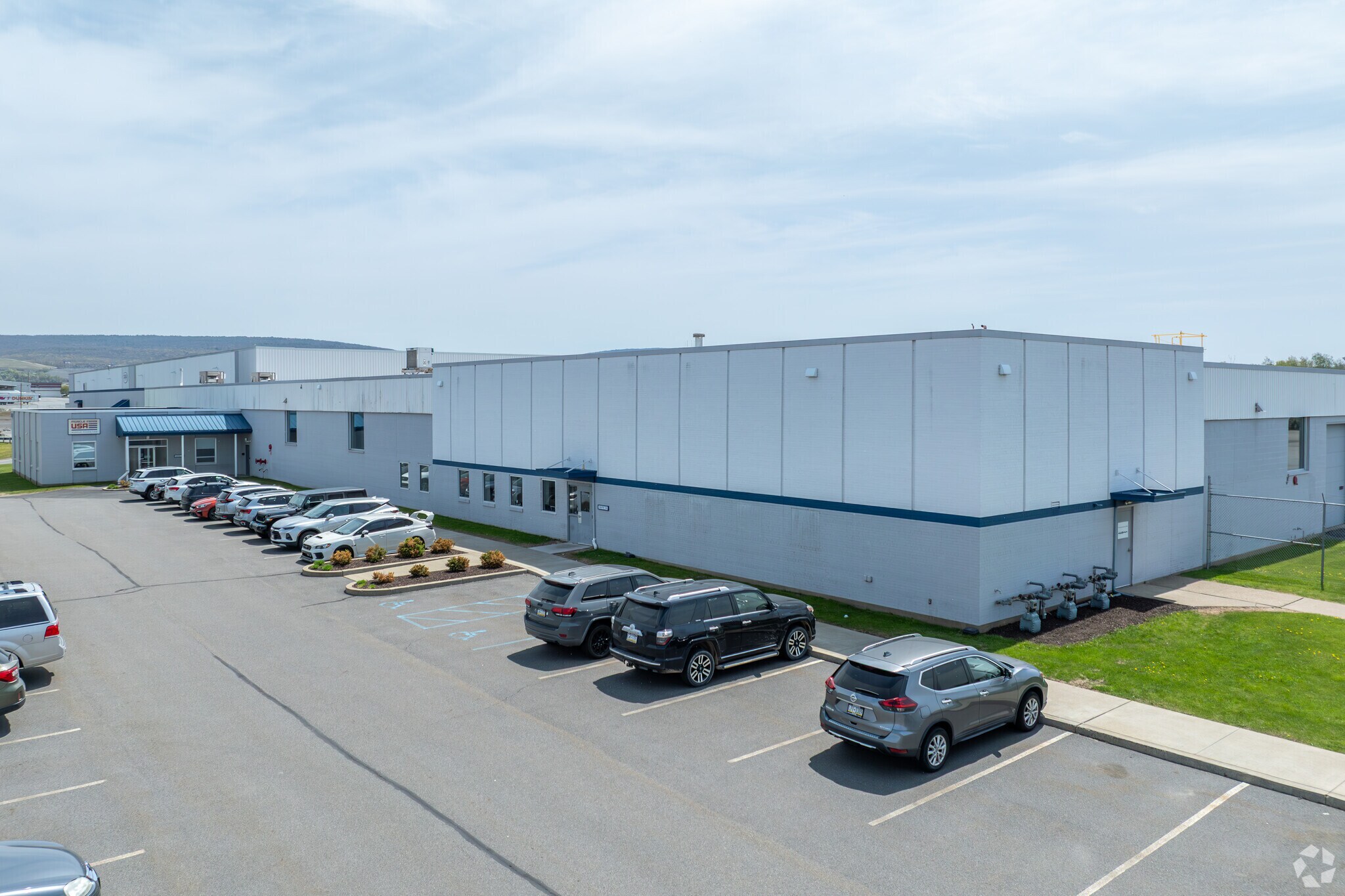100 Keystone Industrial Park, Dunmore, PA à louer Photo principale– Image 1 sur 9