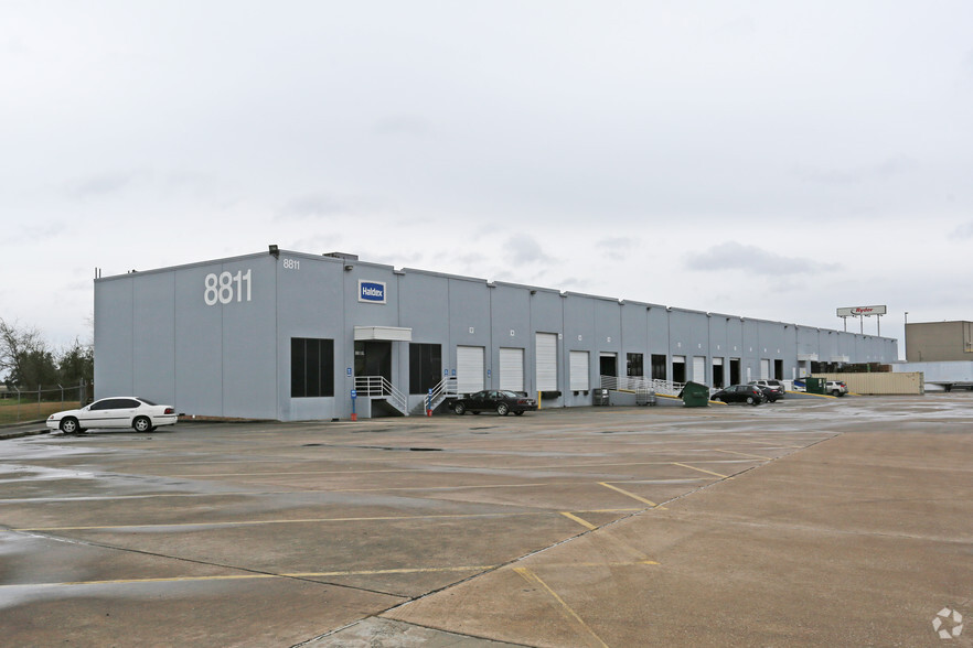 8811 Wallisville Rd, Houston, TX à louer - Photo de l’immeuble – Image 2 sur 5