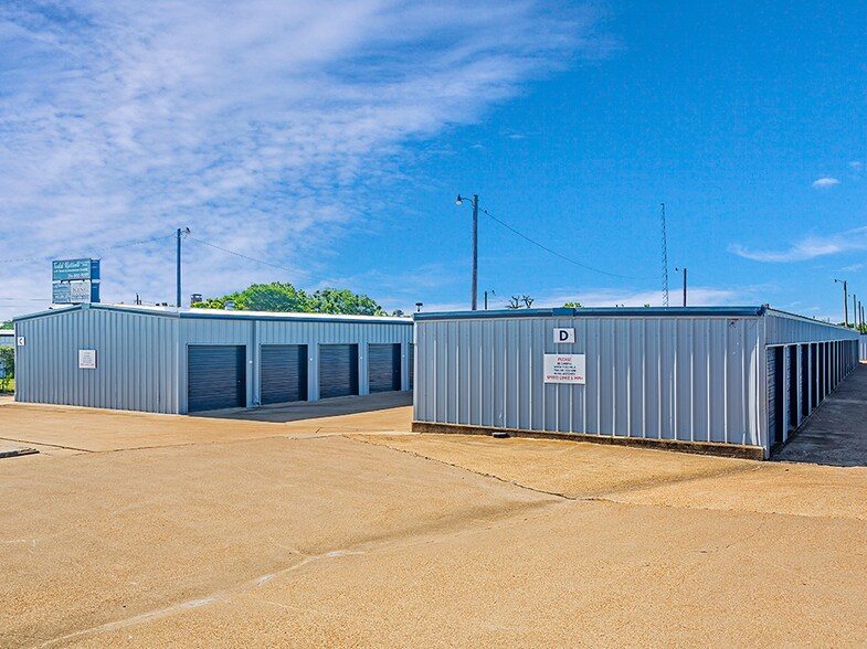 2102 S 3rd St, Mabank, TX à vendre - Photo de l’immeuble – Image 3 sur 8