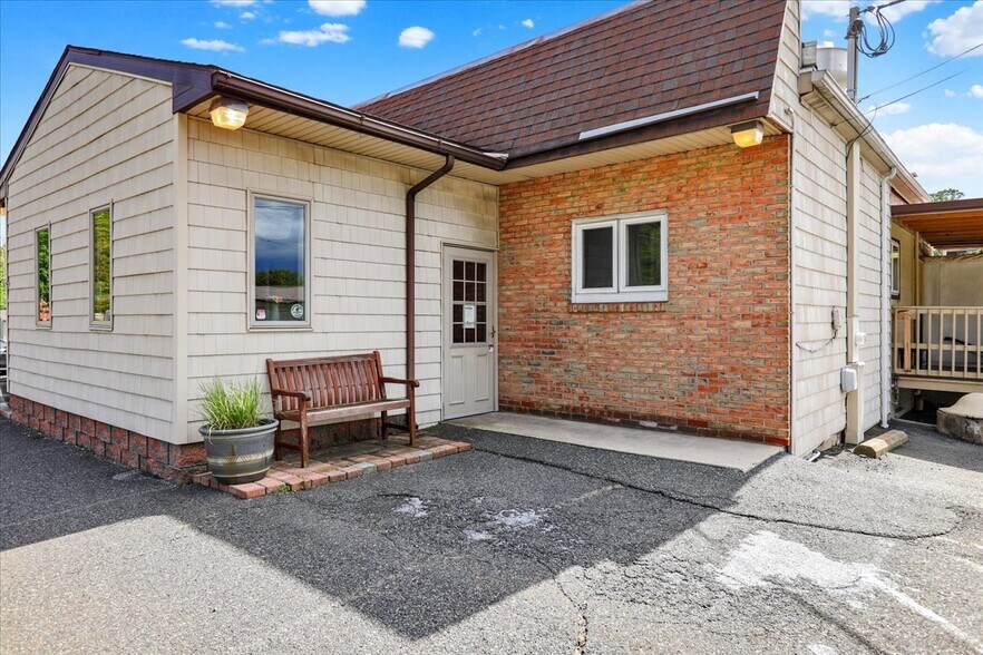 924 W Philadelphia Ave, Boyertown, PA à vendre - Photo de l’immeuble – Image 3 sur 53