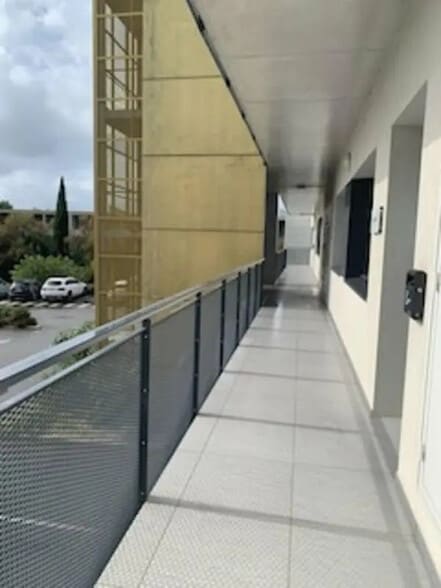 Bureau dans Avignon à louer - Photo de l’immeuble – Image 2 sur 10