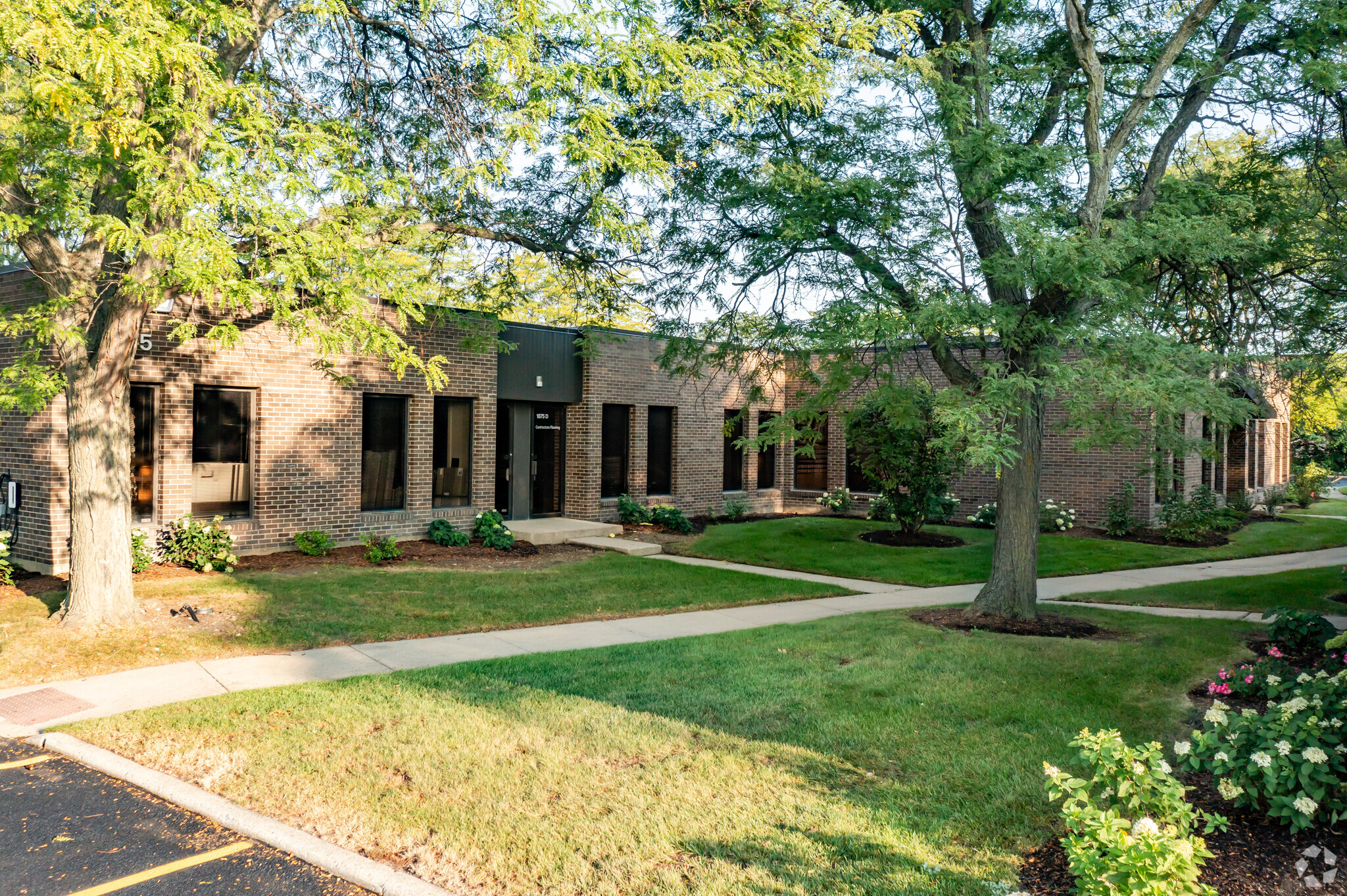1875 Rohlwing Rd, Rolling Meadows, IL à vendre Photo principale– Image 1 sur 9