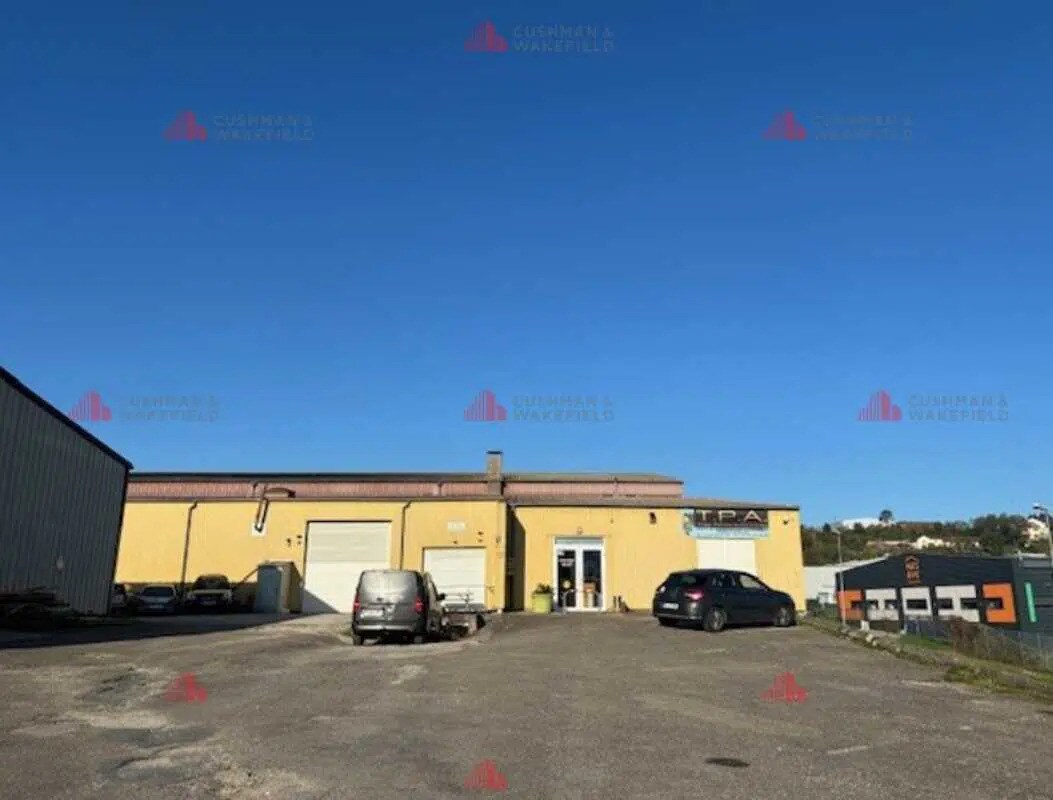 Local d'activités dans Chalezeule à vendre Photo principale– Image 1 sur 1