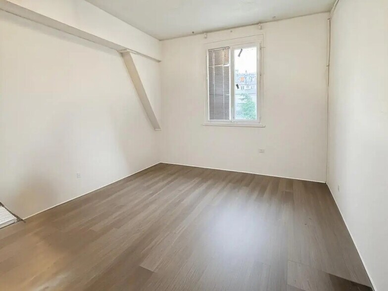 Bureau dans Paris à louer - Photo de l’immeuble – Image 1 sur 6