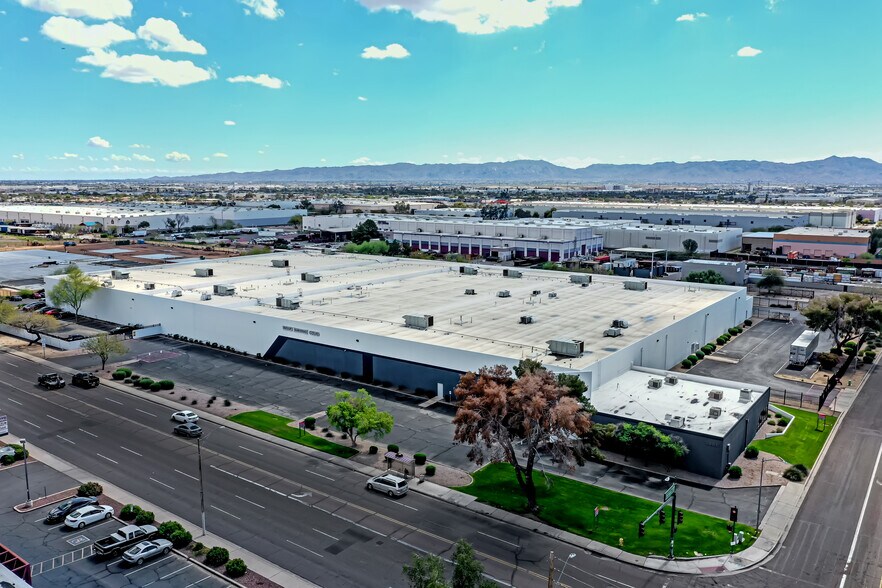 3865 W Van Buren St, Phoenix, AZ à vendre - Photo de l’immeuble – Image 1 sur 7