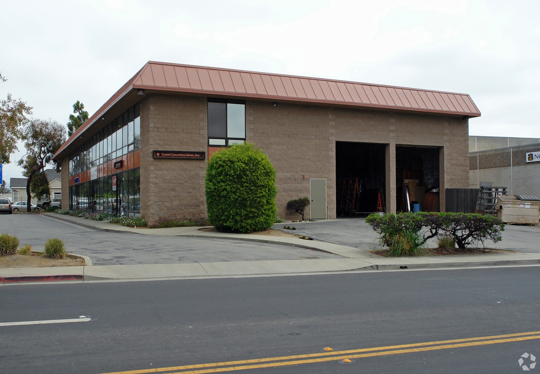 3 Hangar Way, Watsonville, CA à louer Photo principale– Image 1 sur 8