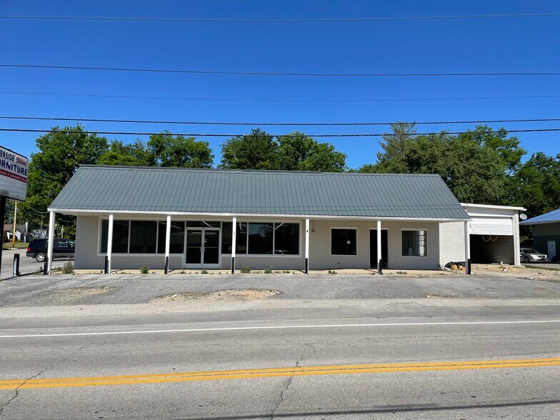 901 Riverside Dr, Columbia, TN à louer - Photo de l’immeuble – Image 2 sur 18