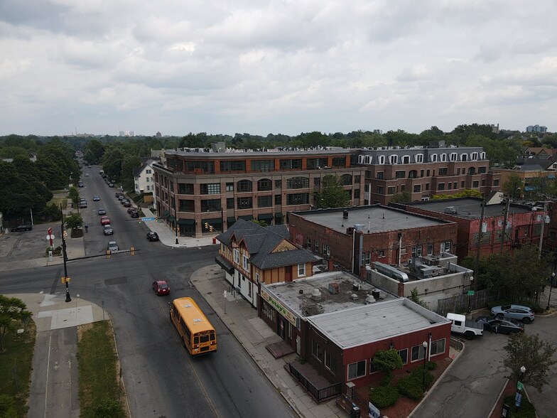 577 Forest Ave, Buffalo, NY à louer - Photo de l’immeuble – Image 2 sur 5