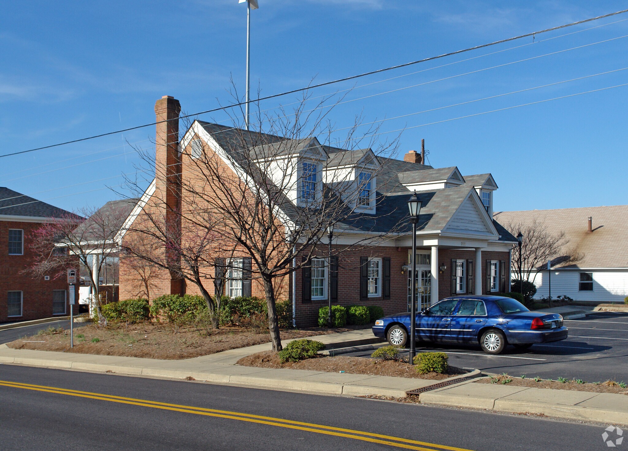 211 Charles St, La Plata, MD à louer Photo principale– Image 1 sur 3