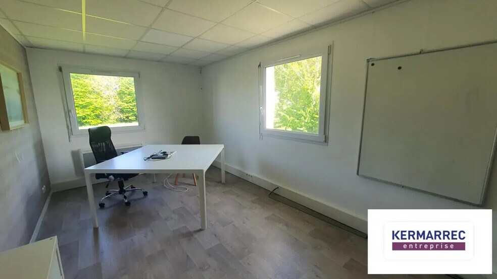 Bureau dans Vannes à louer - Photo de l’immeuble – Image 1 sur 3