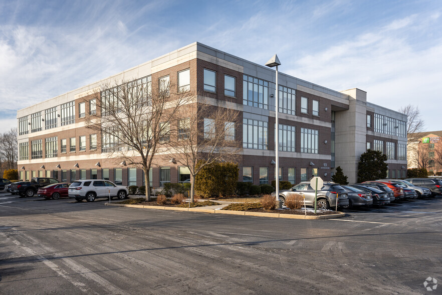 931 Jefferson Blvd, Warwick, RI à louer - Photo principale – Image 1 sur 13