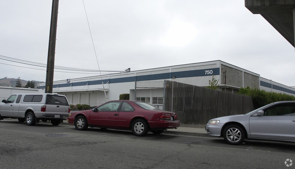 750 139th Ave, San Leandro, CA à louer - Photo de l’immeuble – Image 2 sur 6