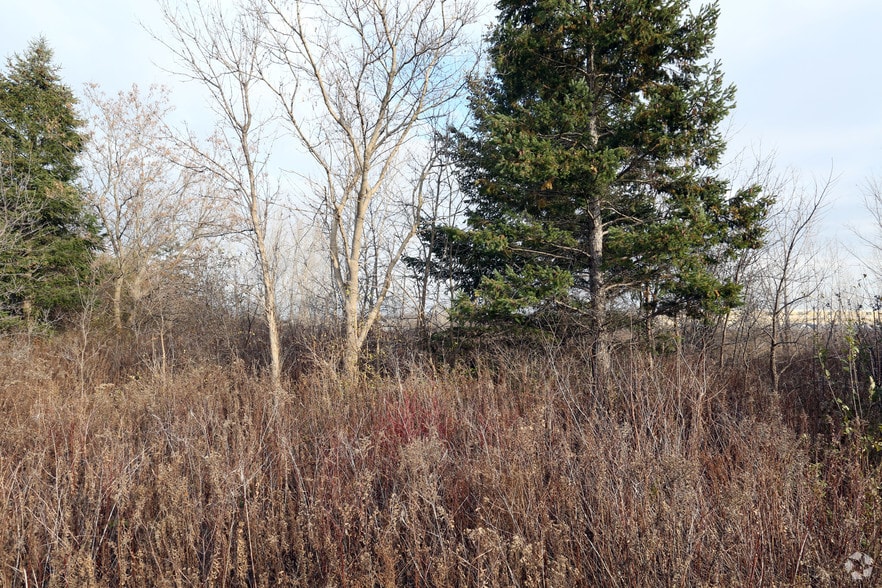 9926 S 27th, Oak Creek, WI à vendre - Photo principale – Image 2 sur 6