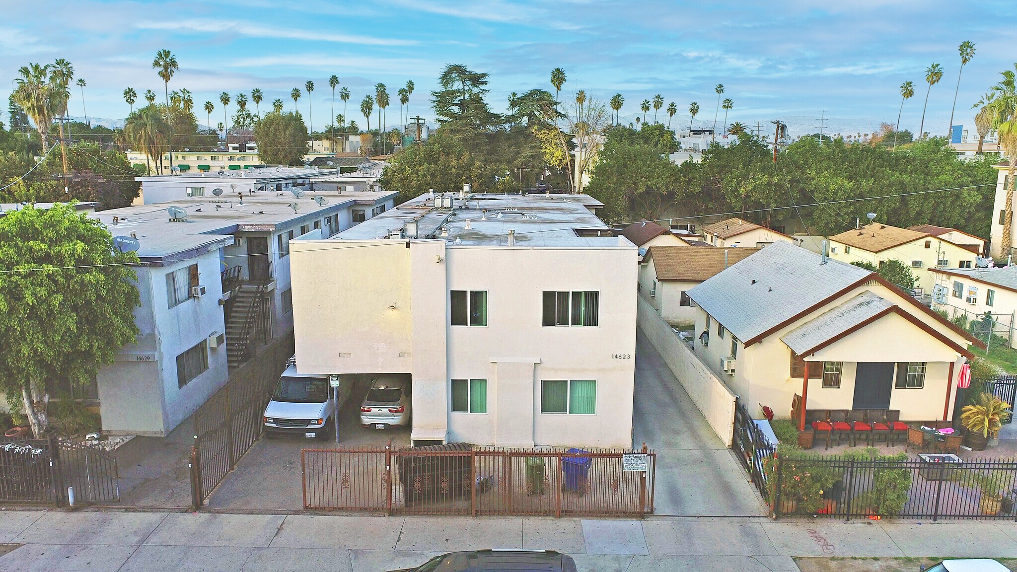 14623 Calvert St, Van Nuys, CA à vendre Photo principale– Image 1 sur 5