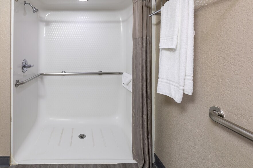 65 S Grand Ave, Fort Lupton, CO à vendre - Photo intérieure – Image 2 sur 14