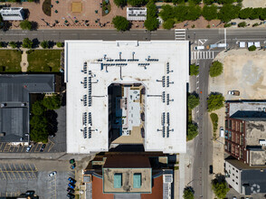 140 E Monument Ave, Dayton, OH - VUE AÉRIENNE  vue de carte - Image1