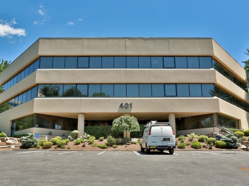 401 Columbus Ave, Valhalla, NY à louer Photo de l’immeuble– Image 1 sur 16