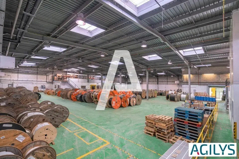 Local d’activités dans Palaiseau à louer Photo de l’immeuble– Image 1 sur 12