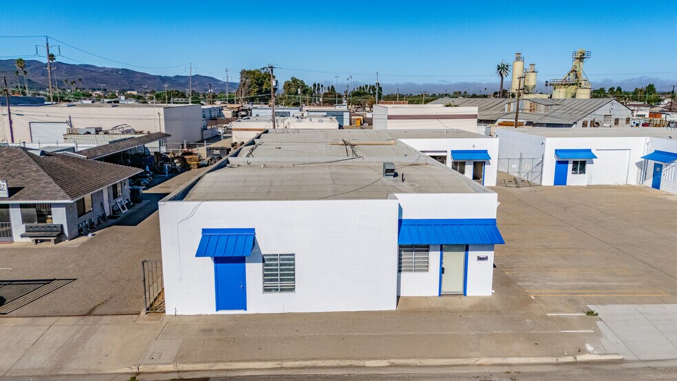 311-315 N Second St, Lompoc, CA à vendre - Photo de l’immeuble – Image 2 sur 18