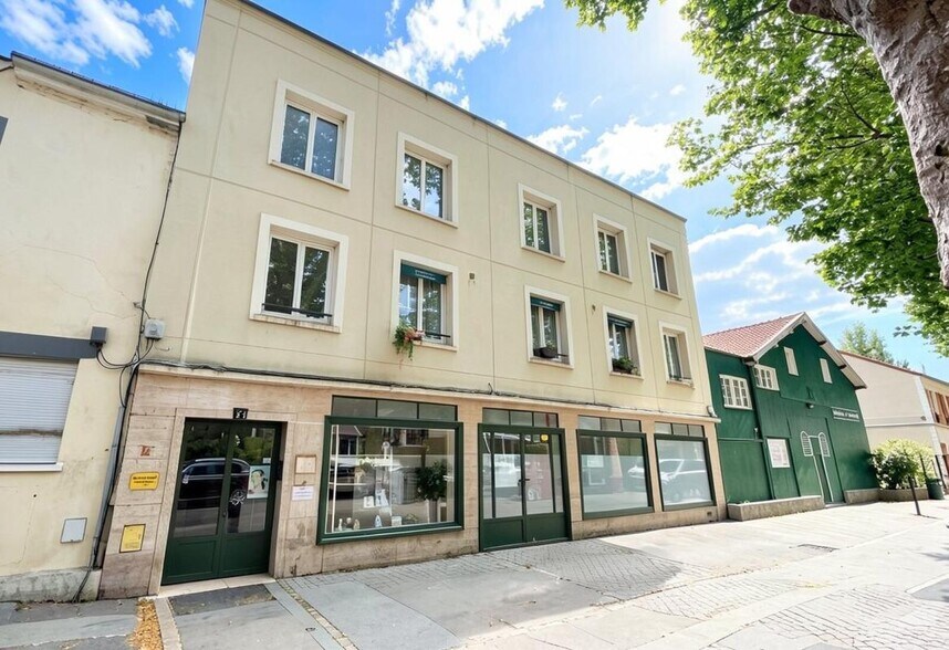 Bureau dans Neuilly-sur-Seine à vendre - Photo de l’immeuble – Image 3 sur 28