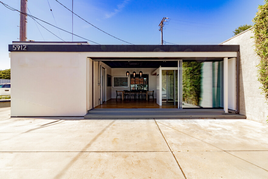 5912 Blackwelder St, Culver City, CA à louer - Photo de l’immeuble – Image 1 sur 10