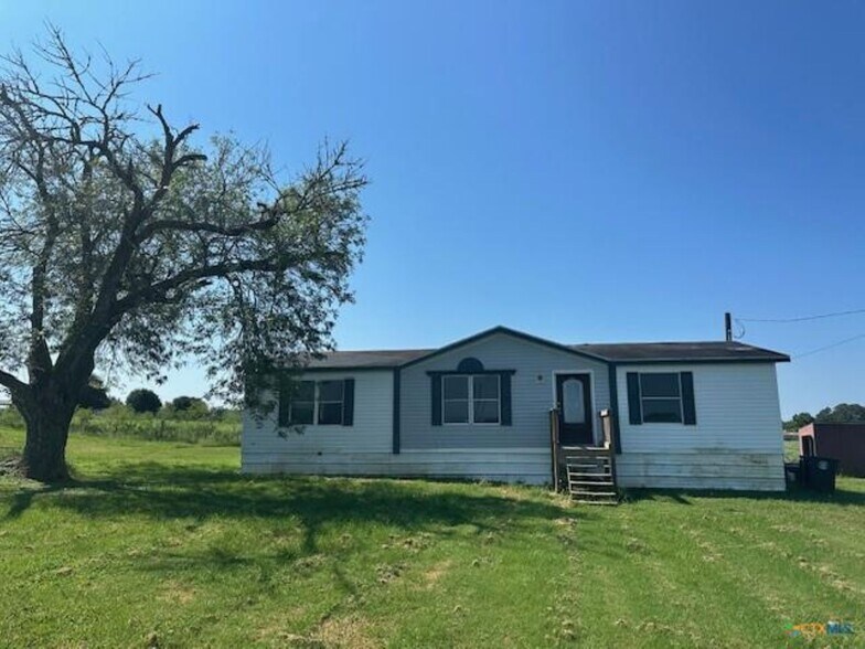 1212 Babylon Ln, Schulenburg, TX à vendre - Photo de l’immeuble – Image 3 sur 7