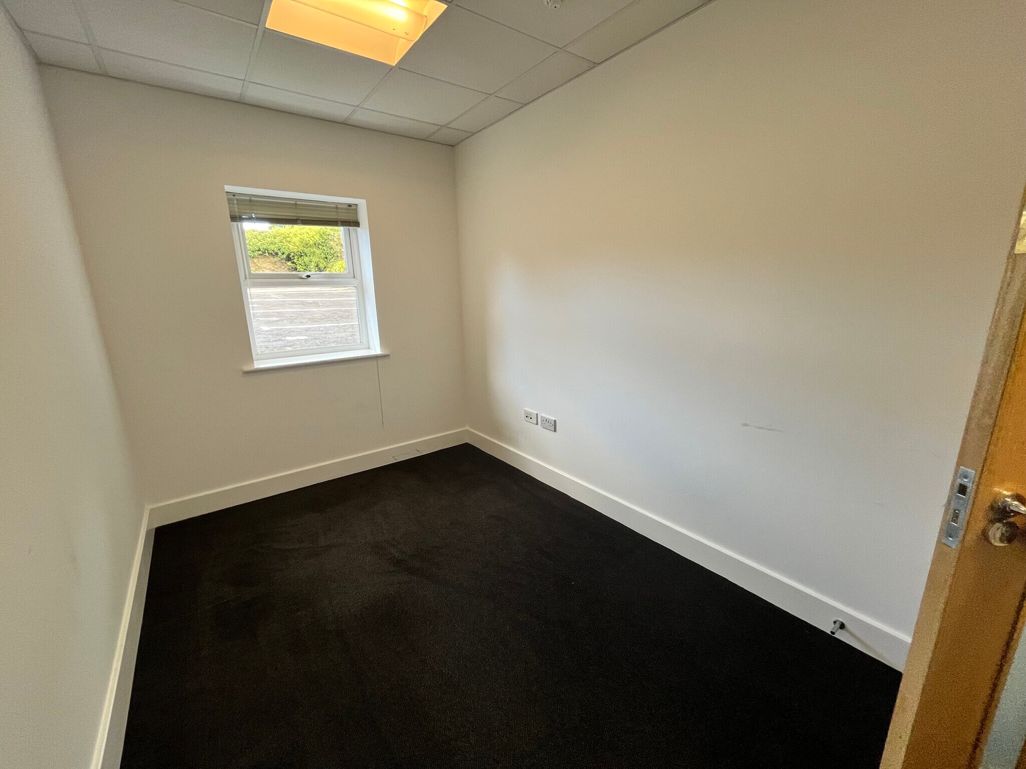 30 Worthing Rd, Horsham à louer Photo de l’immeuble– Image 1 sur 5