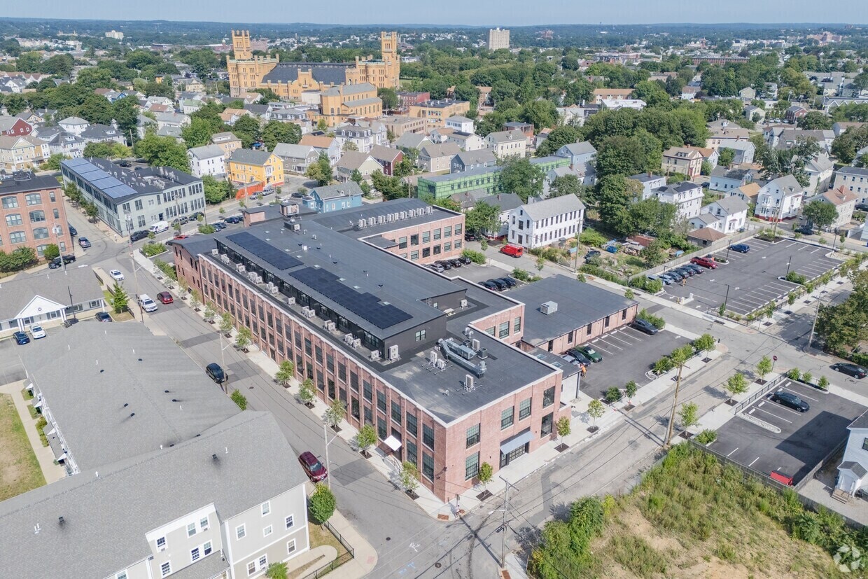 44 Warren St, Providence, RI à louer Photo principale– Image 1 sur 6