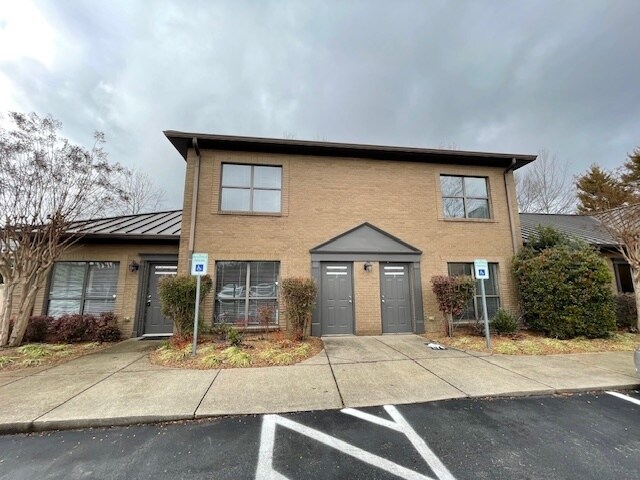 217 Jamestown Park, Brentwood, TN à louer - Photo de l’immeuble – Image 1 sur 7