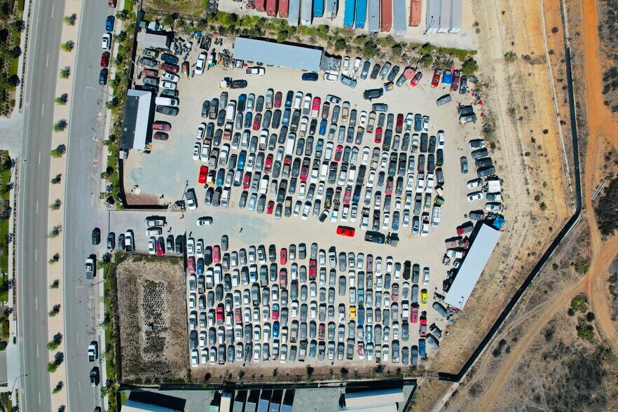 7680 Paseo De La Fuente, San Diego, CA à vendre - Photo de l’immeuble – Image 2 sur 3