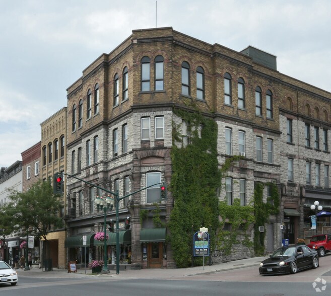 2-4 Court House Av, Brockville, ON à vendre - Photo principale – Image 1 sur 4