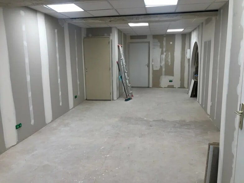 Local commercial dans Morlaix à louer - Photo intérieure – Image 3 sur 12