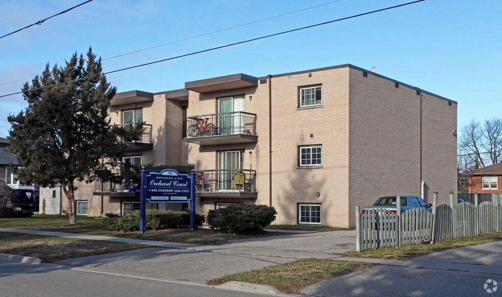 70 Orchard View Blvd, Oshawa, ON à vendre - Photo de l’immeuble – Image 3 sur 13