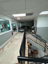 8299 NW 30th Ter, Doral, FL à louer Photo intérieure– Image 2 sur 6