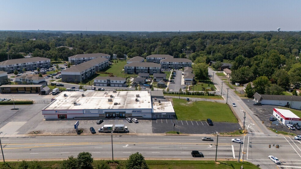 1308 E Main St, Easley, SC à vendre - Photo de l’immeuble – Image 3 sur 8
