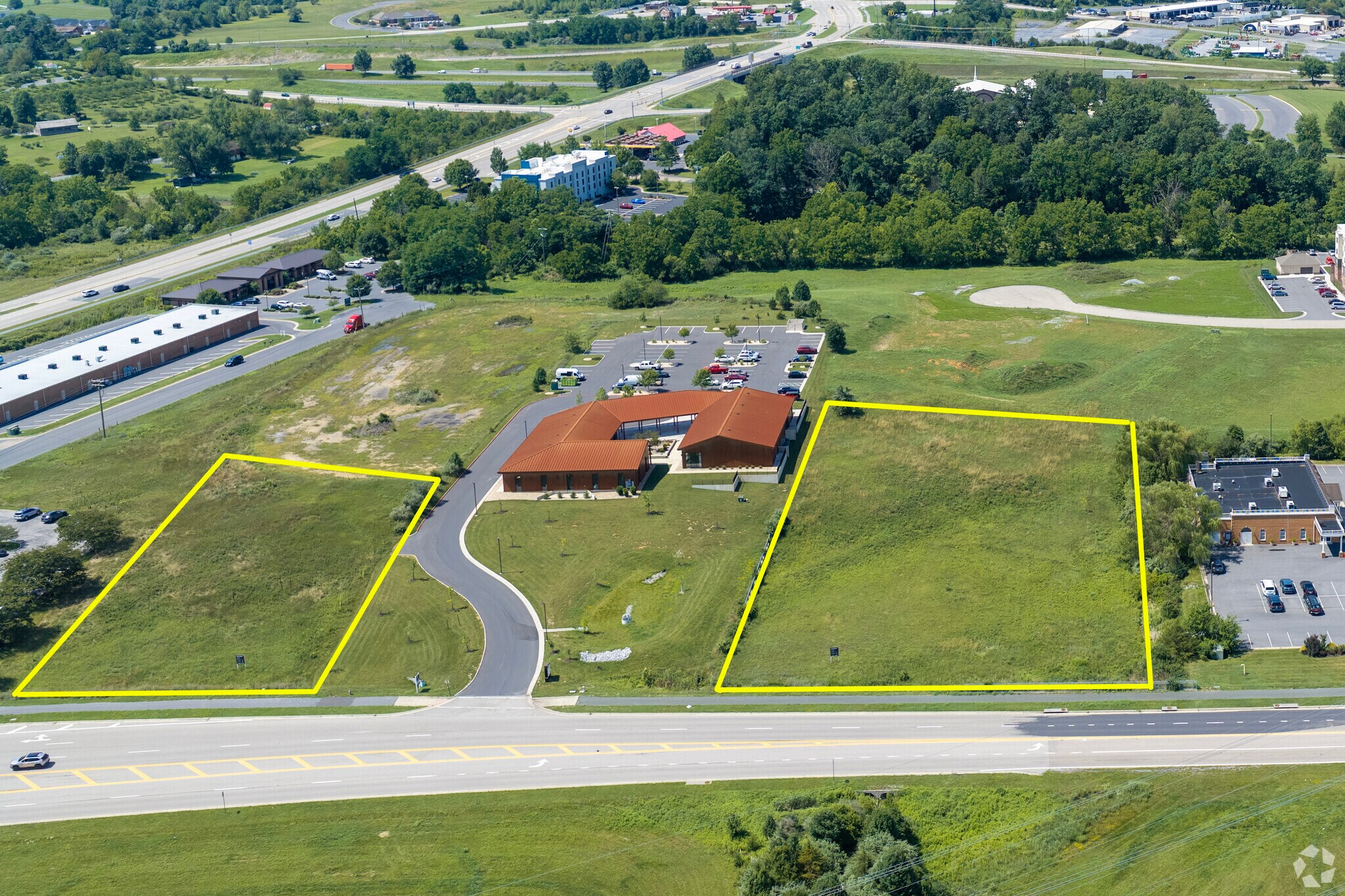 Development-Ready Mixed-Use Parcels portefeuille de 2 biens à vendre sur LoopNet.fr Aérien– Image 1 sur 13