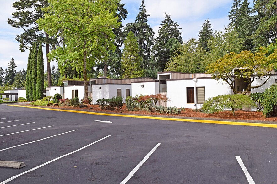 16463 Boones Ferry Rd, Lake Oswego, OR à vendre - Photo de l’immeuble – Image 2 sur 6