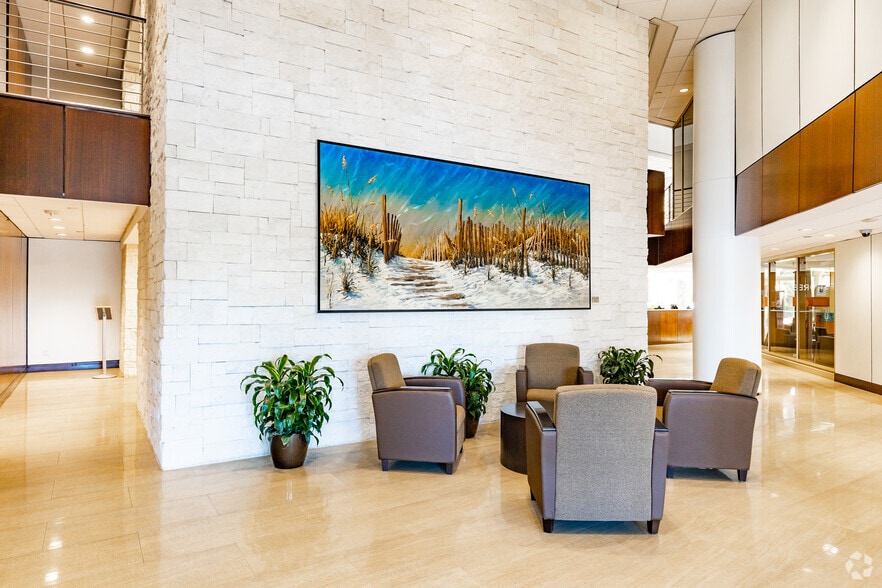 500 N West Shore Blvd, Tampa, FL à louer - Photo intérieure – Image 3 sur 14